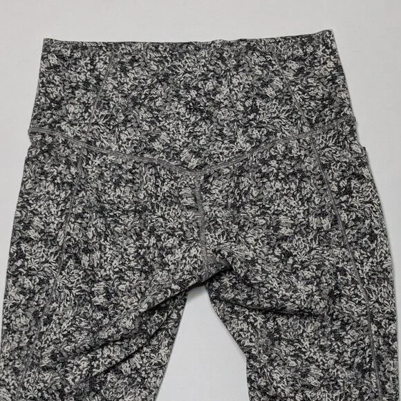 Athleta Salutation Stash Pocket II Textured 7/8 Tight Leggings Women's Sz Small - Picture 4 of 5